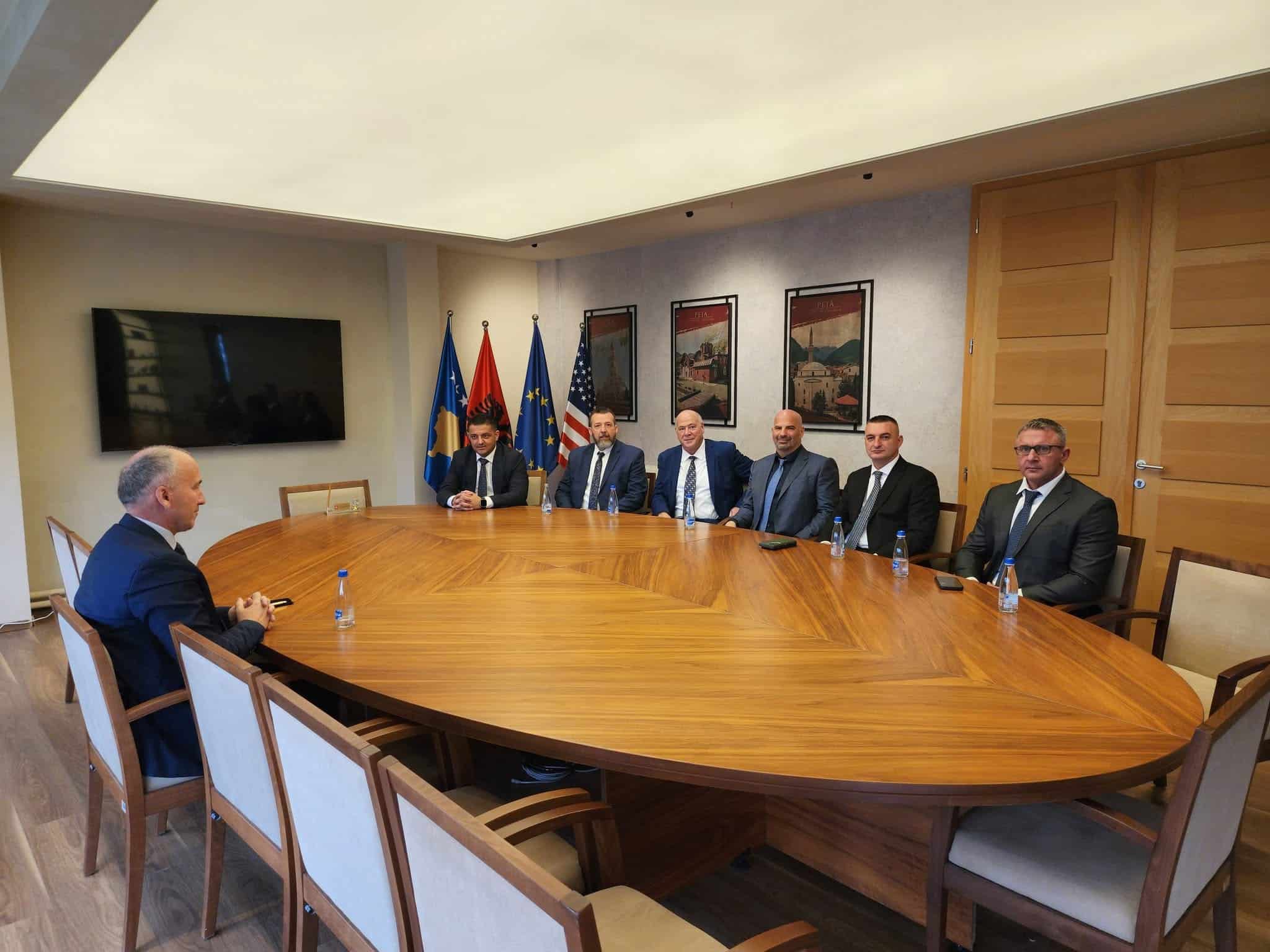 Takimi me përfaqësuesit e kompanisë amerikane Bliss Munitions Equipment dhe Kosova Arsenal Group