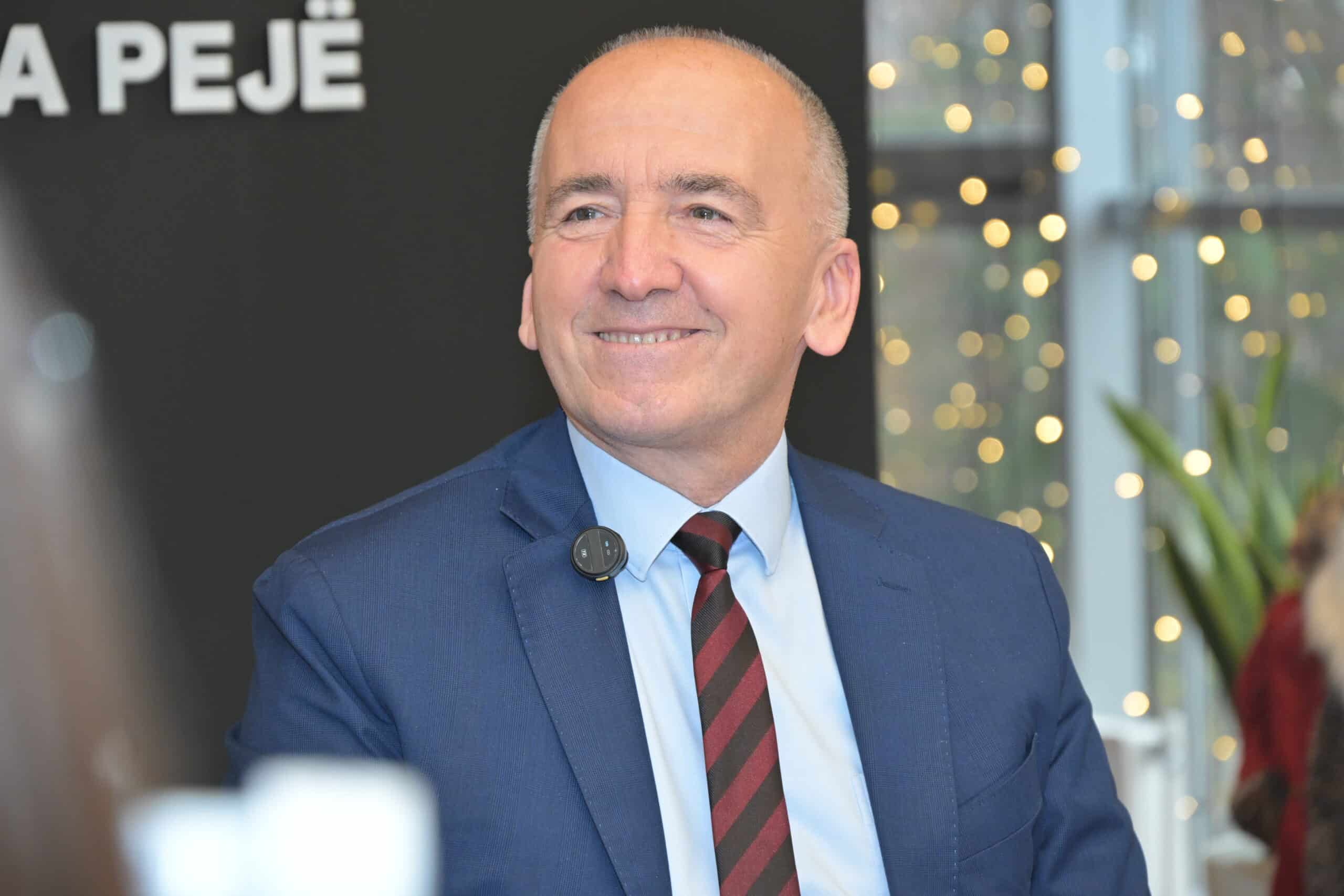 Vazhdojnë pritjet e Kryetarit Muhaxheri për urime